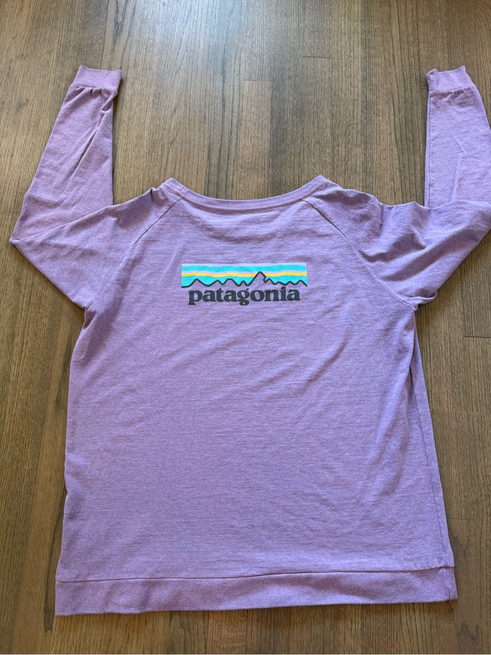 Patagonia Women's Lavender Longsleeve T-Shirt-Size XL - Picture 2 of 5
